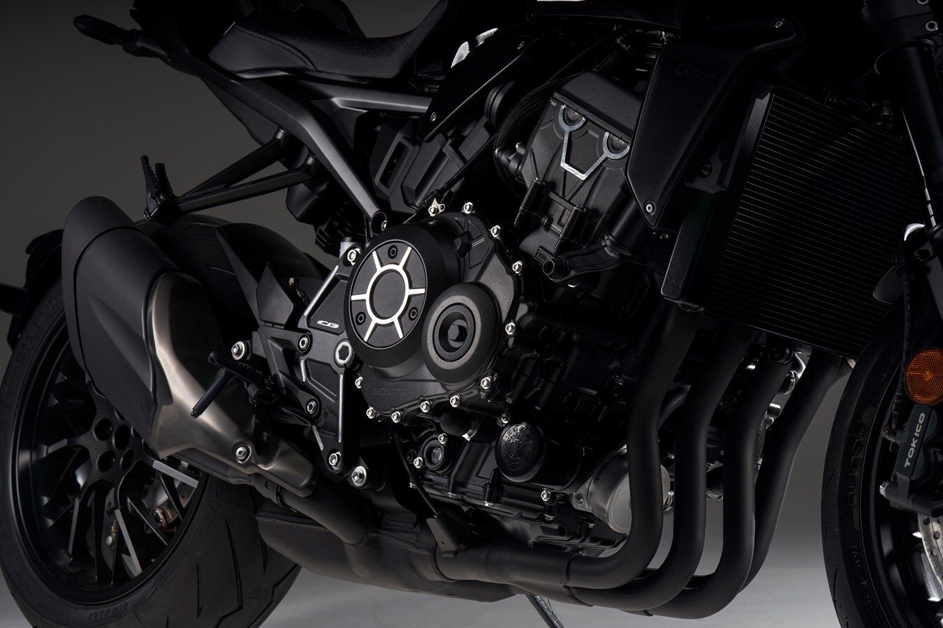 2021-Honda-CB1000R-Motor
